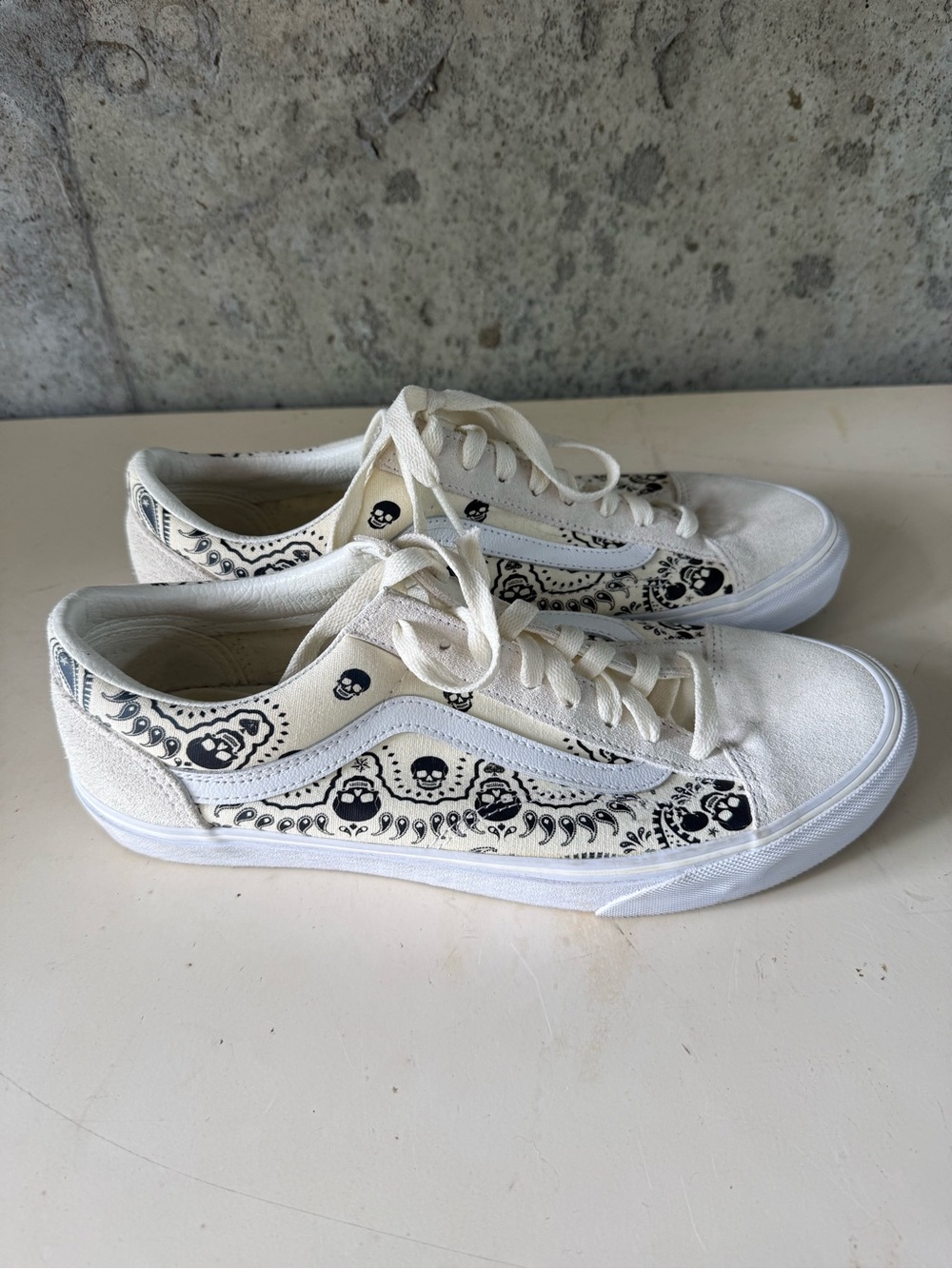 Vans Cream and Black Low-Top Canvas Sneakers with Skull Print